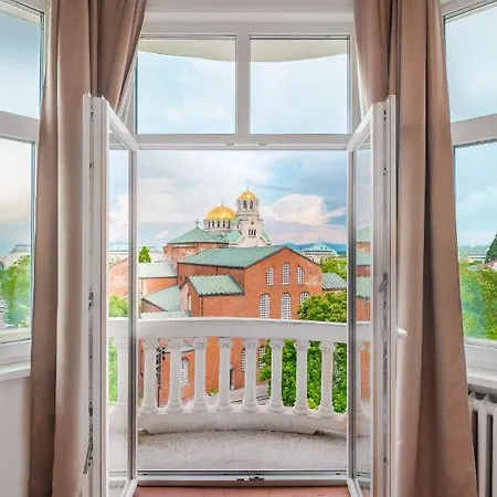 Majestic 1bd Near Nevsky Cathedral With Balcony Sofia