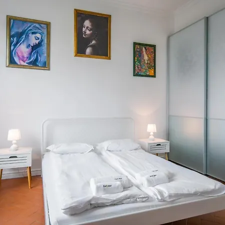 Majestic 1bd Near Nevsky Cathedral With Balcony * Sofia